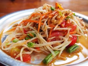 Som tam spicy papaya salad