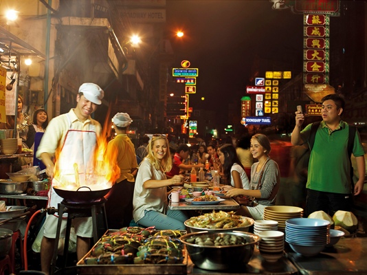 Yaowarat Road, Bangkok Thailand. Image © Tourism Authority of Thailand